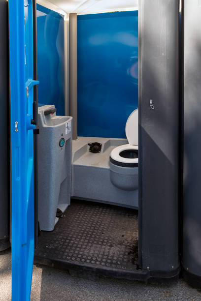 Portable Toilet Options We Offer in Wheatland, WY